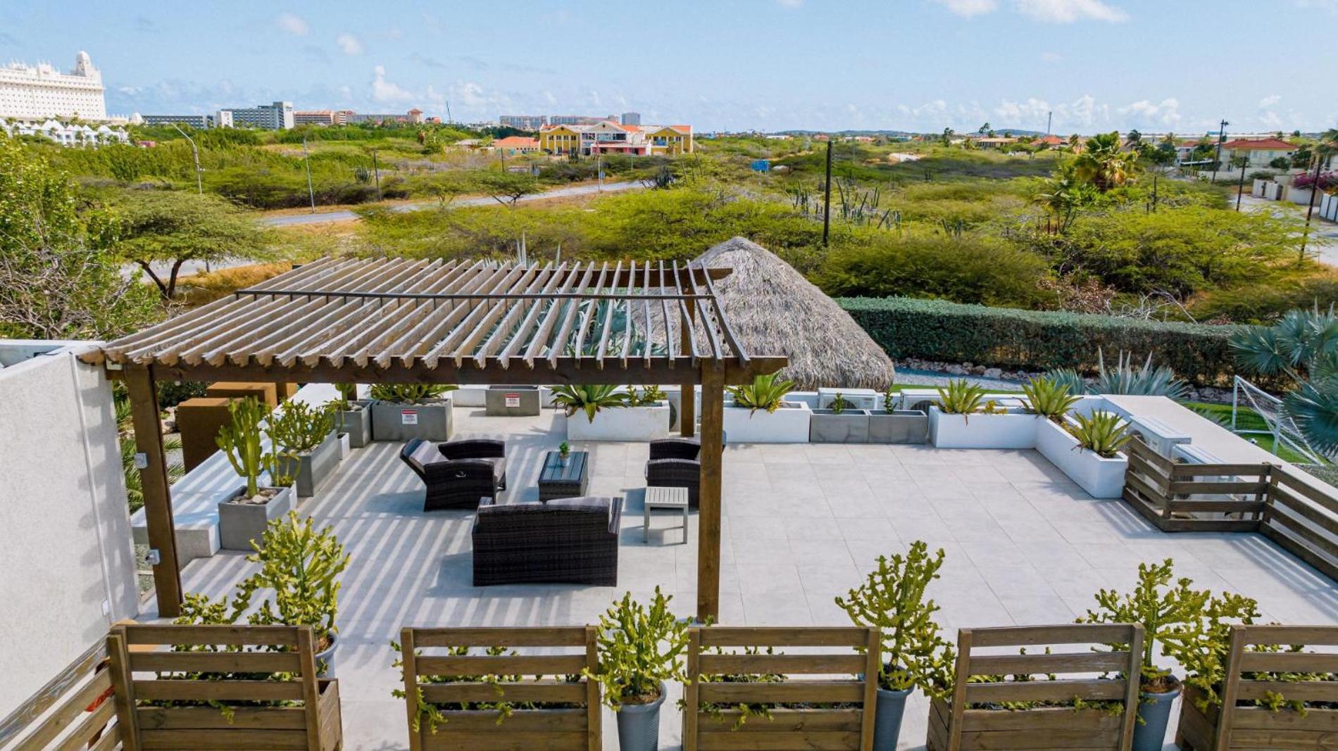 Koyari Modern Condos 9Br 7Ba Sleeps 26 W/ Pool And Roof Deck Палм Бич Экстерьер фото
